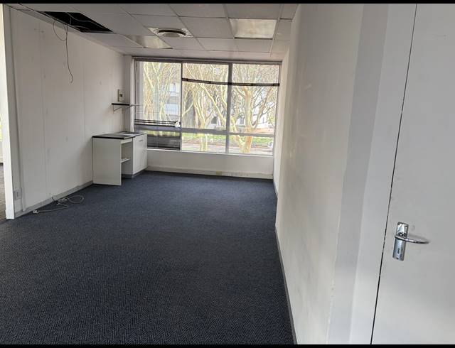 31M² OFFICE TO LET IN LA LUCIA